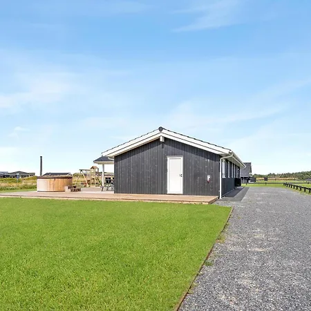 Holiday home Amazing In With Kitchen