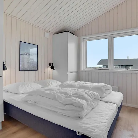 Amazing In With Kitchen